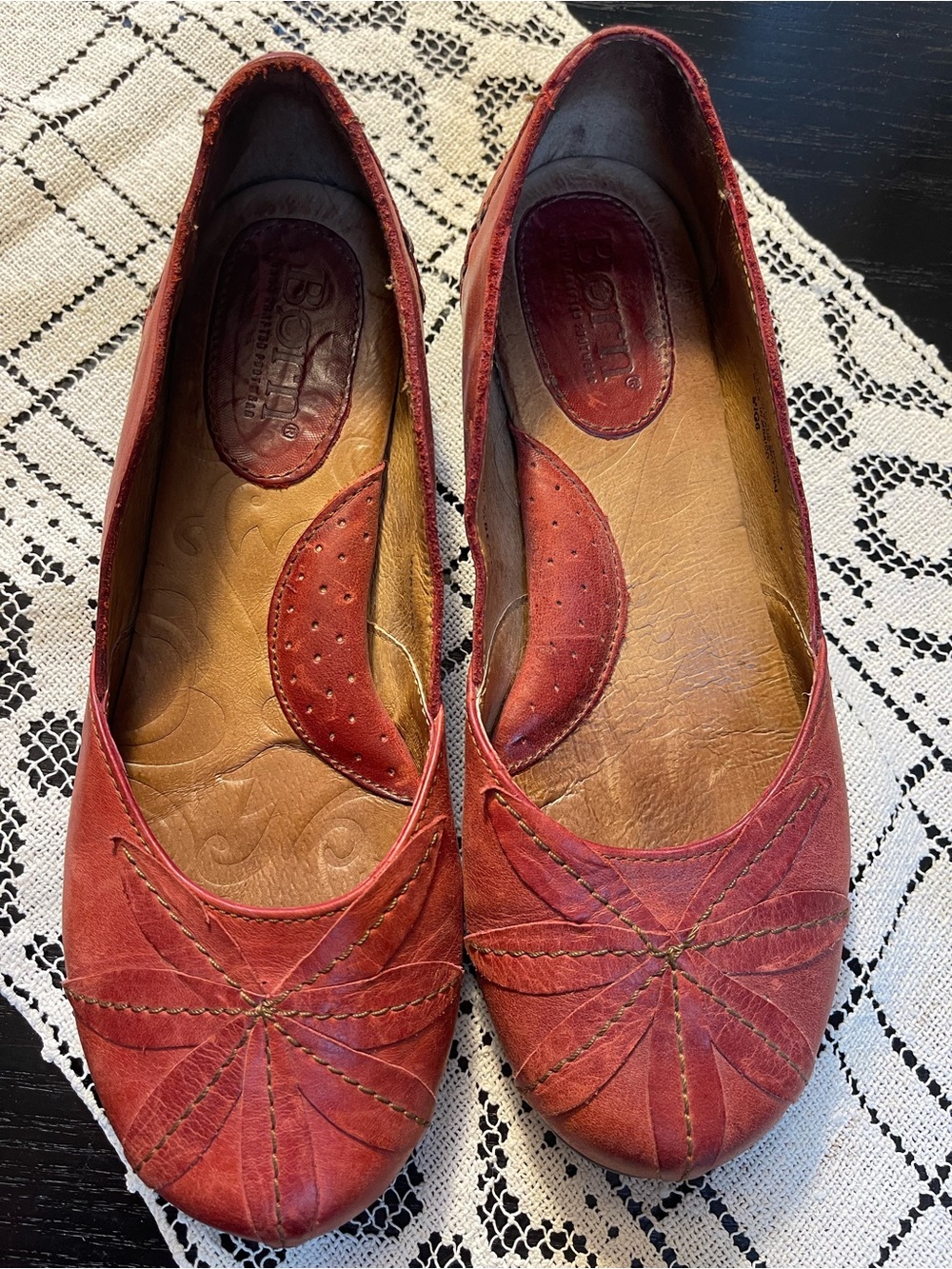 Born Red Leather Floral-Stitched Ballet Flats
